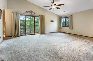 2264 Circle Ridge Rd, Delafield, WI 53018 - Photo 4