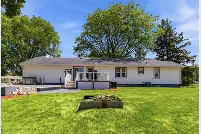 321 N Dewey Ave, Jefferson, WI 53549 - Photo 26