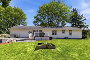 321 N Dewey Ave, Jefferson, WI 53549 - Photo 26
