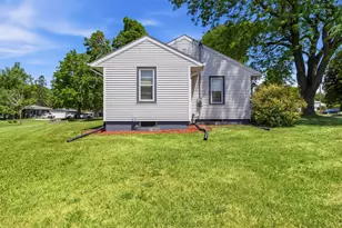 321 N Dewey Ave, Jefferson, WI 53549 - Photo 28