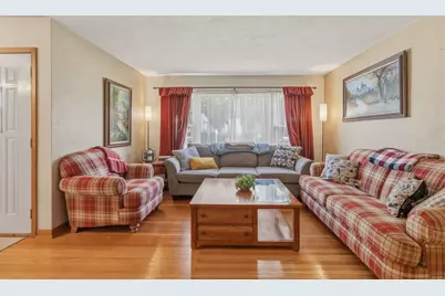 321 N Dewey Ave, Jefferson, WI 53549 - Photo 4