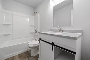 513 Bender Rd, West Bend, WI 53090 - Photo 20