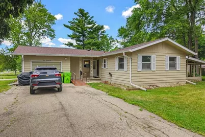 325  Summer St, Delavan, WI 53115 - Photo 4