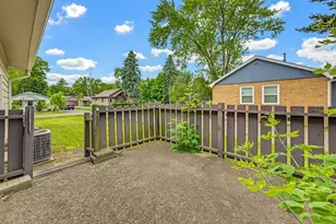 325 Summer St, Delavan, WI 53115 - Photo 14