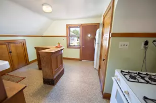 936 S 77th St, West Allis, WI 53214 - Photo 20