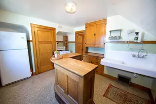 936 S 77th St, West Allis, WI 53214 - Photo 18