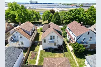 936 S 77th St, West Allis, WI 53214 - Photo 30