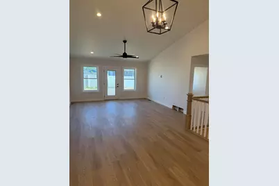 1627  Red Clover St, Holmen, WI 54636 - Photo 4
