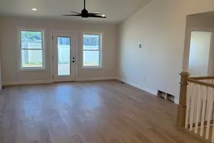1627 Red Clover St, Holmen, WI 54636 - Photo 4