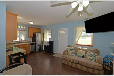 2513  Mason St, Delavan, WI 53115 - Photo 4