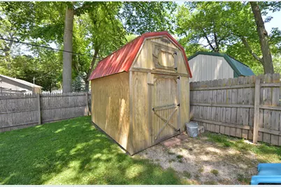 2513  Mason St, Delavan, WI 53115 - Photo 40