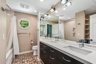 9945 N Valley Hill Dr, Mequon, WI 53092 - Photo 30