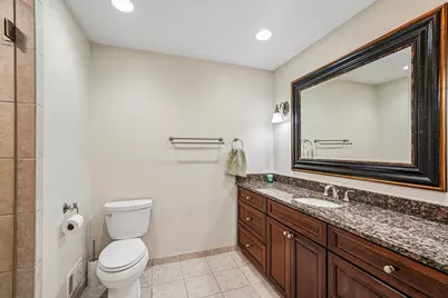 9945 N Valley Hill Dr, Mequon, WI 53092 - Photo 24
