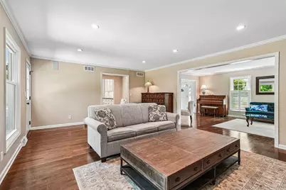 9945 N Valley Hill Dr, Mequon, WI 53092 - Photo 14