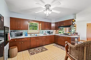 W130N6219 River Dr, Menomonee Falls, WI 53051 - Photo 12