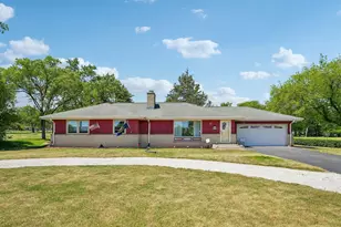 W130N6219 River Dr, Menomonee Falls, WI 53051 - Photo 2