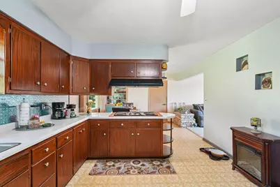W130N6219  River Dr, Menomonee Falls, WI 53051 - Photo 10