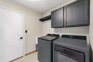 1192 Iris Ln, Saukville, WI 53024 - Photo 18