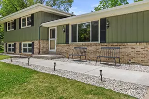 S69W22340 Sonoma Way, Vernon, WI 53103 - Photo 2