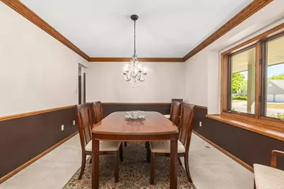 W245N6061  Maris Dr, Sussex, WI 53089 - Photo 14