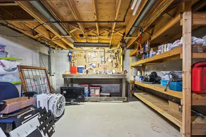 W245N6061  Maris Dr, Sussex, WI 53089 - Photo 32