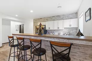 1152 W Sunrise Pass, Oak Creek, WI 53154 - Photo 38
