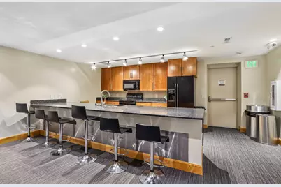 1550 E Royall Pl #Unit 911, Milwaukee, WI 53202 - Photo 26