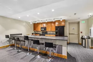 1550 E Royall Pl, Milwaukee, WI 53202 - Photo 26