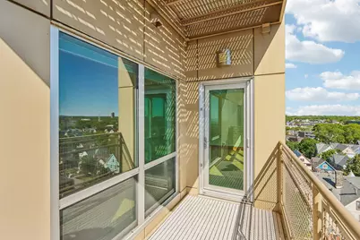1550 E Royall Pl #Unit 911, Milwaukee, WI 53202 - Photo 6