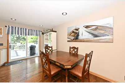 1021  Eton Ct, Hartland, WI 53029 - Photo 10