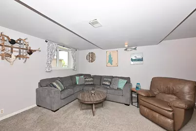 1021  Eton Ct, Hartland, WI 53029 - Photo 26