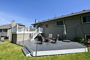 1021 Eton Ct, Hartland, WI 53029 - Photo 36