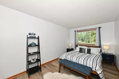 1021  Eton Ct, Hartland, WI 53029 - Photo 20