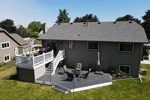 1021 Eton Ct, Hartland, WI 53029 - Photo 2