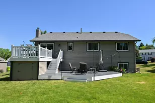 1021 Eton Ct, Hartland, WI 53029 - Photo 32