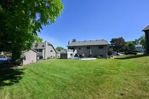 1021 Eton Ct, Hartland, WI 53029 - Photo 38