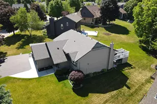 1021 Eton Ct, Hartland, WI 53029 - Photo 42