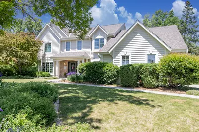 W159N7482  Pinewood Cir, Menomonee Falls, WI 53051 - Photo 2