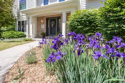 W159N7482  Pinewood Cir, Menomonee Falls, WI 53051 - Photo 8