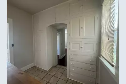2033 N Cambridge Ave #1, Milwaukee, WI 53202 - Photo 2
