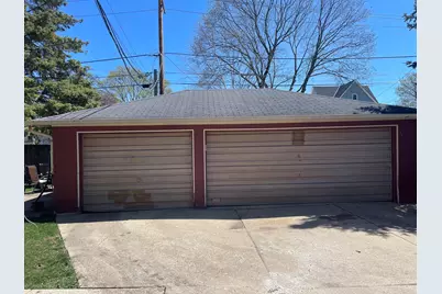2020 S 82nd St, West Allis, WI 53219 - Photo 8
