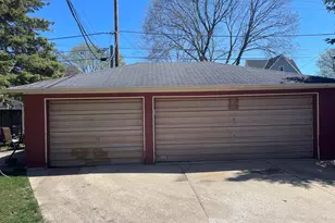 2020 S 82nd St, West Allis, WI 53219 - Photo 8