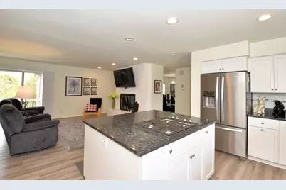 41 E Campus Ct, Racine, WI 53402 - Photo 12