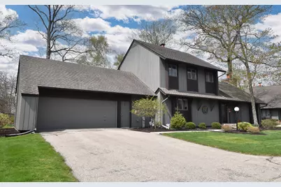 41 E Campus Ct, Racine, WI 53402 - Photo 2
