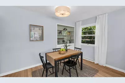 6822 W Wells St #6824, Wauwatosa, WI 53213 - Photo 4