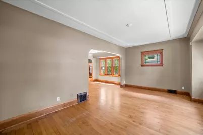 3314 N Newhall St, Milwaukee, WI 53211 - Photo 2