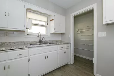 9035 W Lisbon Ave, Milwaukee, WI 53222 - Photo 26