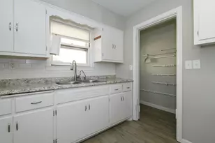 9035 W Lisbon Ave, Milwaukee, WI 53222 - Photo 26