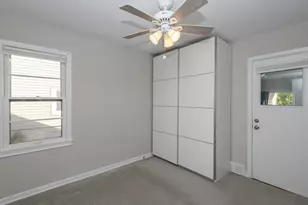 9035 W Lisbon Ave, Milwaukee, WI 53222 - Photo 8
