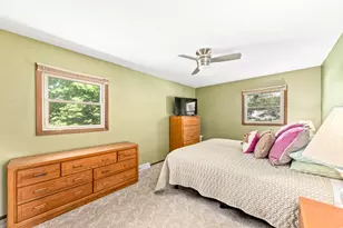W158N10796 Catskill Ln, Germantown, WI 53022 - Photo 14